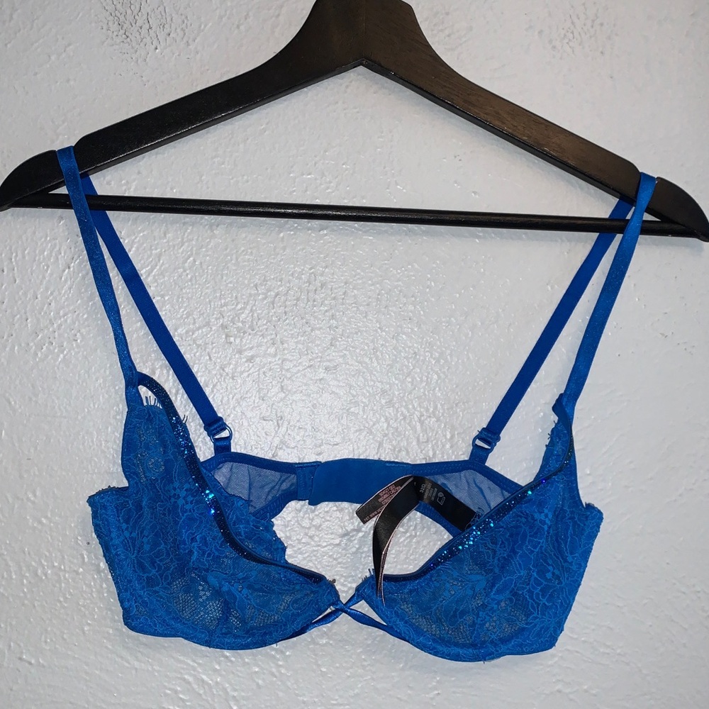 Vs lace bra